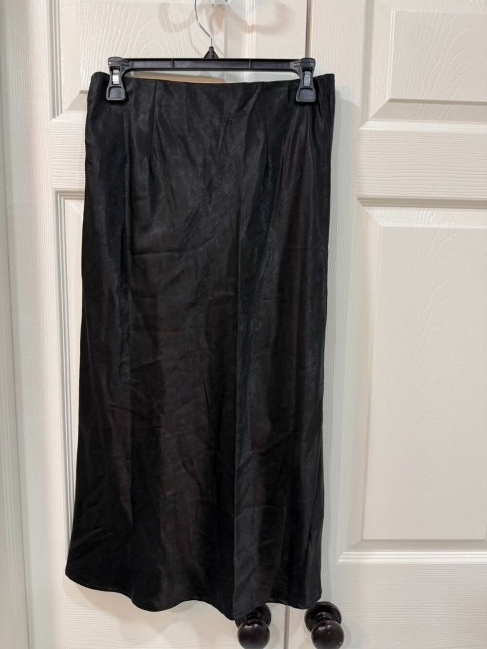 Sanctuary NWOT Everyday Satin Midi Skirt in Black-S - Picture 3 of 4